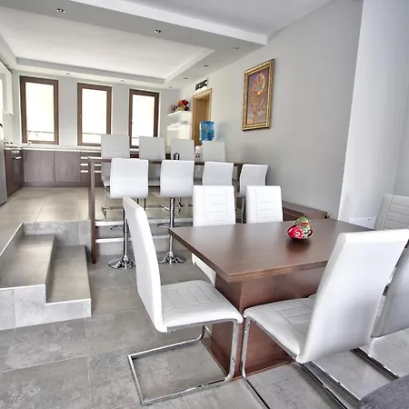 Eta Villa