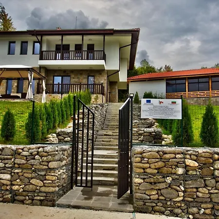 Eta Villa *