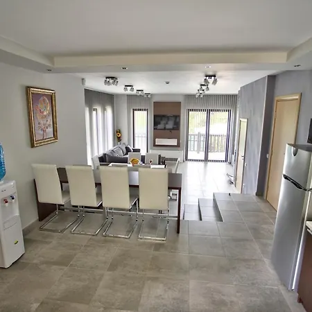Eta Villa Apriltsi (Lovech)