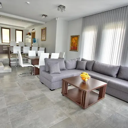 Villa Eta Apriltsi (Lovech)
