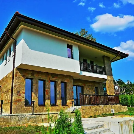Eta Apriltsi (Lovech)
